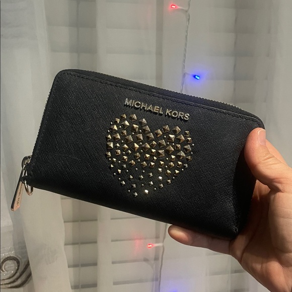 LOW START 🔥 - UNLISTED INVENTORY - Picture 11 of 15